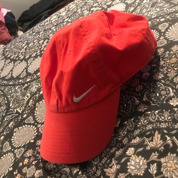 Nike Other - Red Nike hat